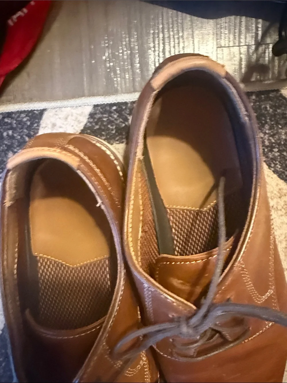 Johnston and Murphy Men's Brown Leather Derby Shoes - Classic Casual Style